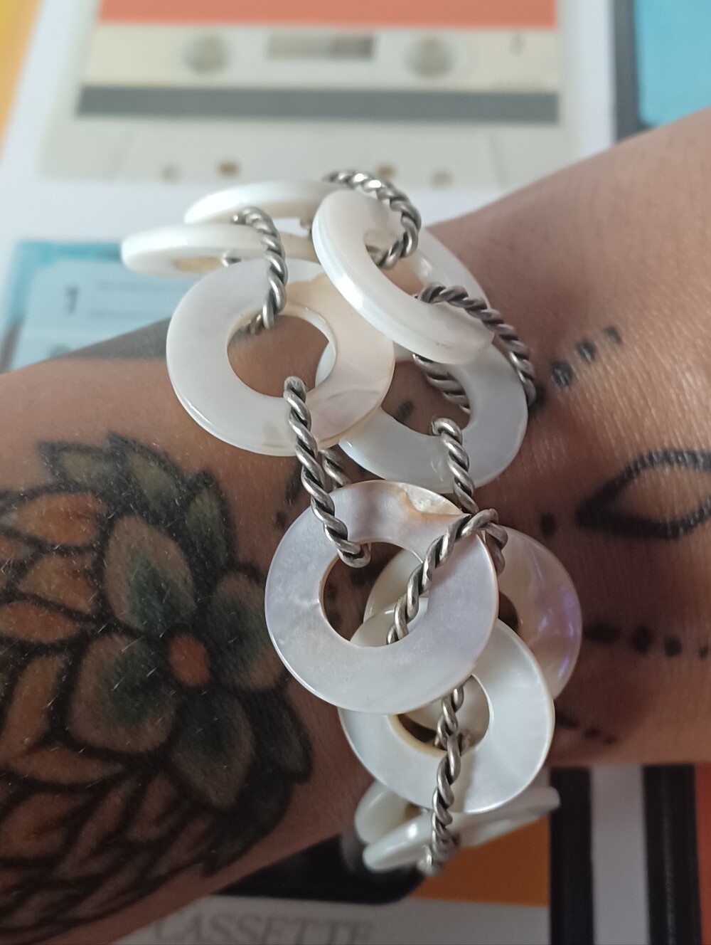 Premier Designs "Sandy" Mother of Pearl Silver Tone Toggle Strand Bracelet✨️
